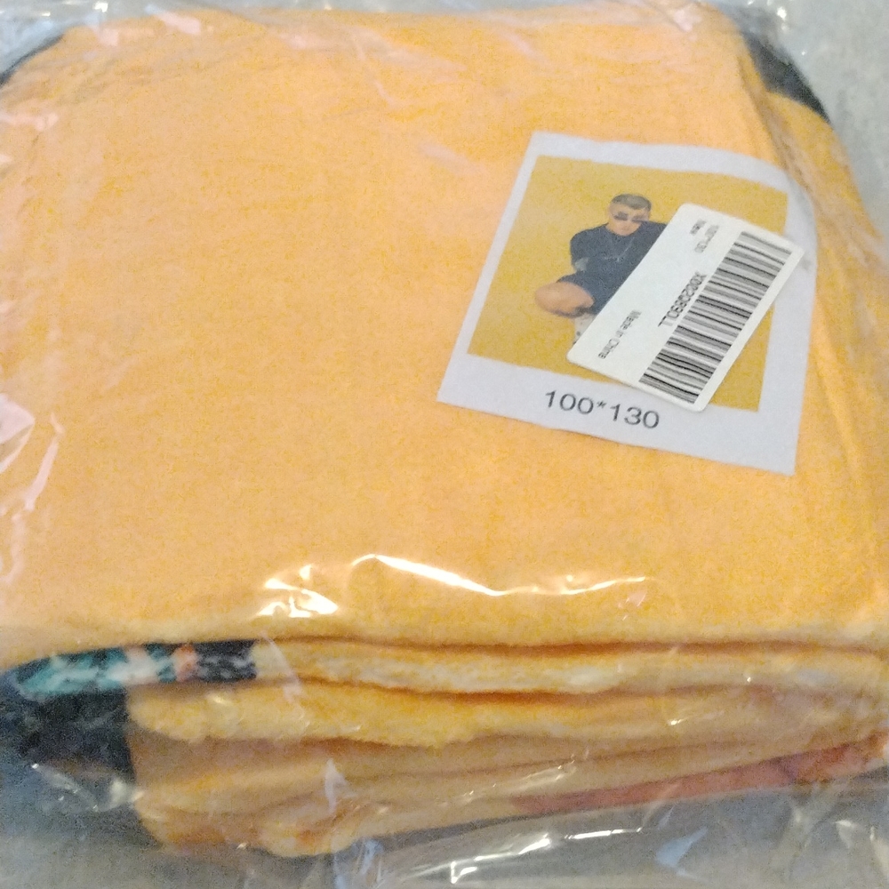 Throw blanket